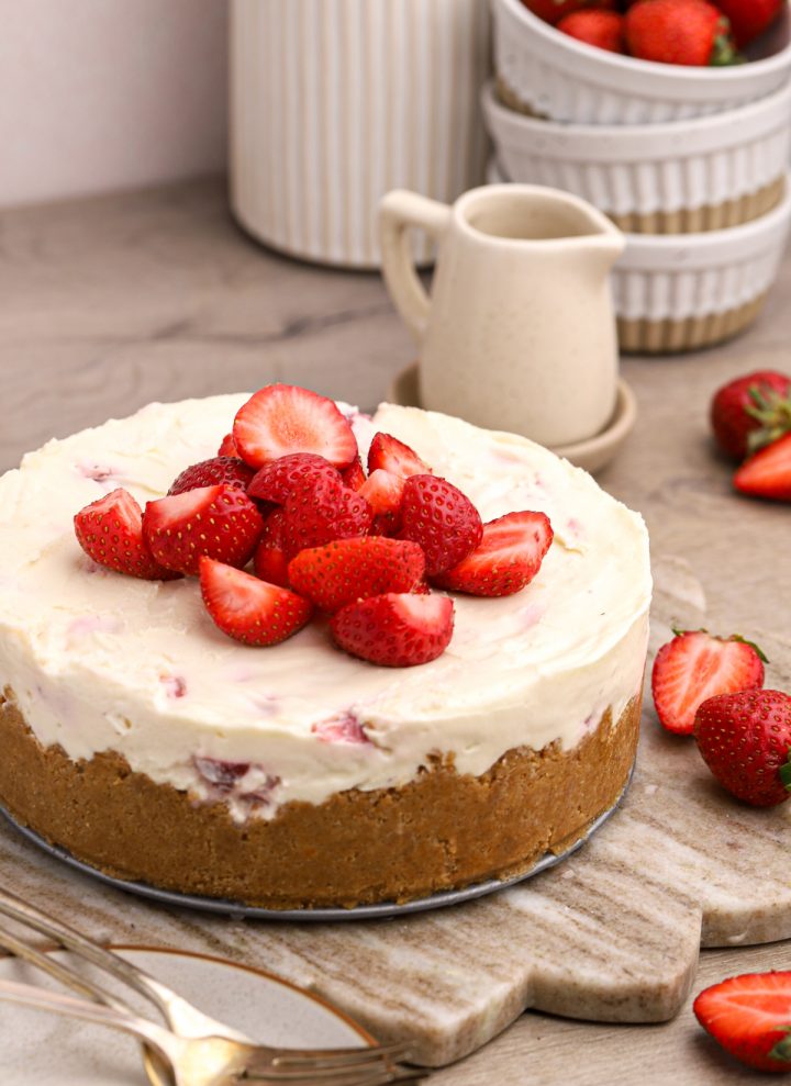 Strawberry White Chocolate Cheesecake Recipe - DreamCakeTrue