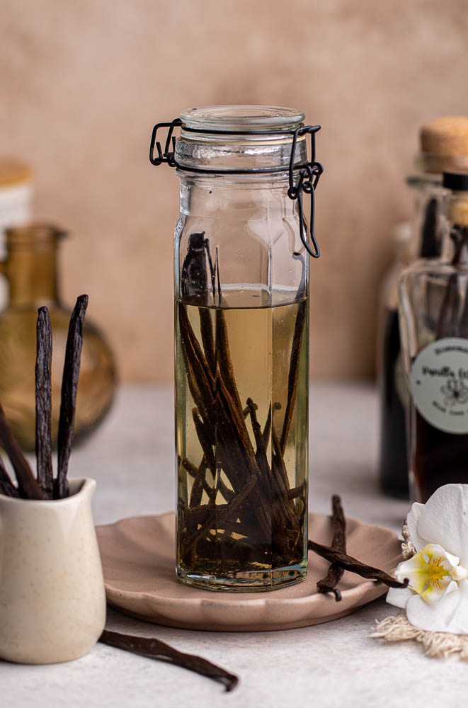 Homemade Vanilla Extract 