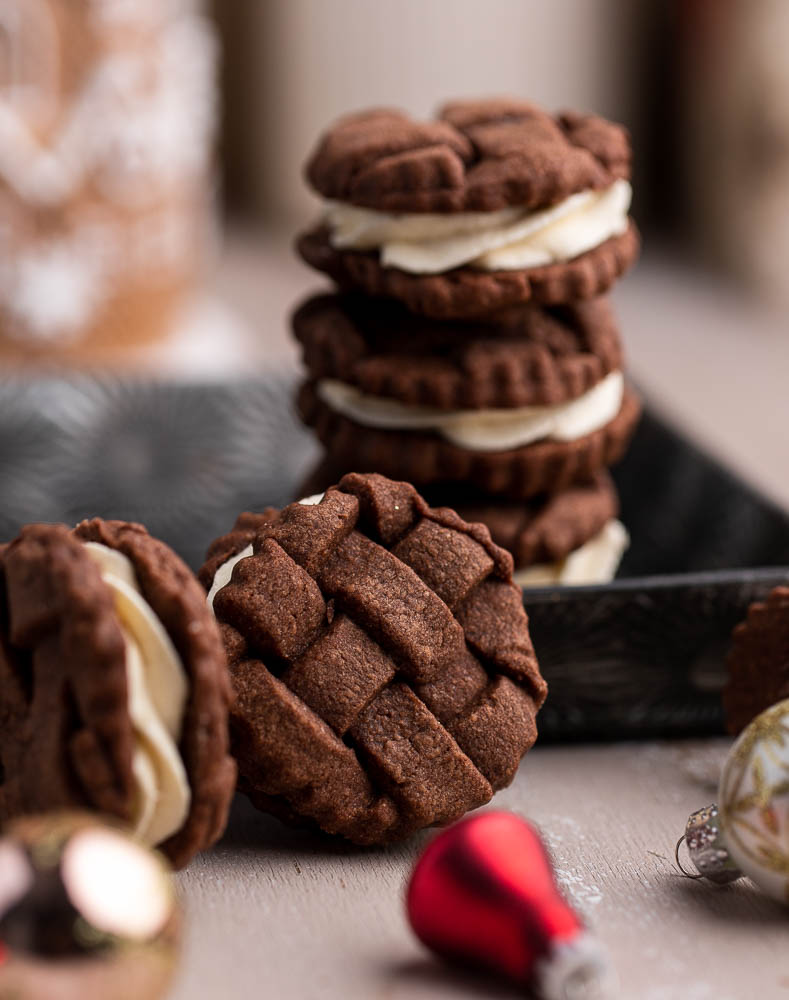 Chocolate Lattice Cookies