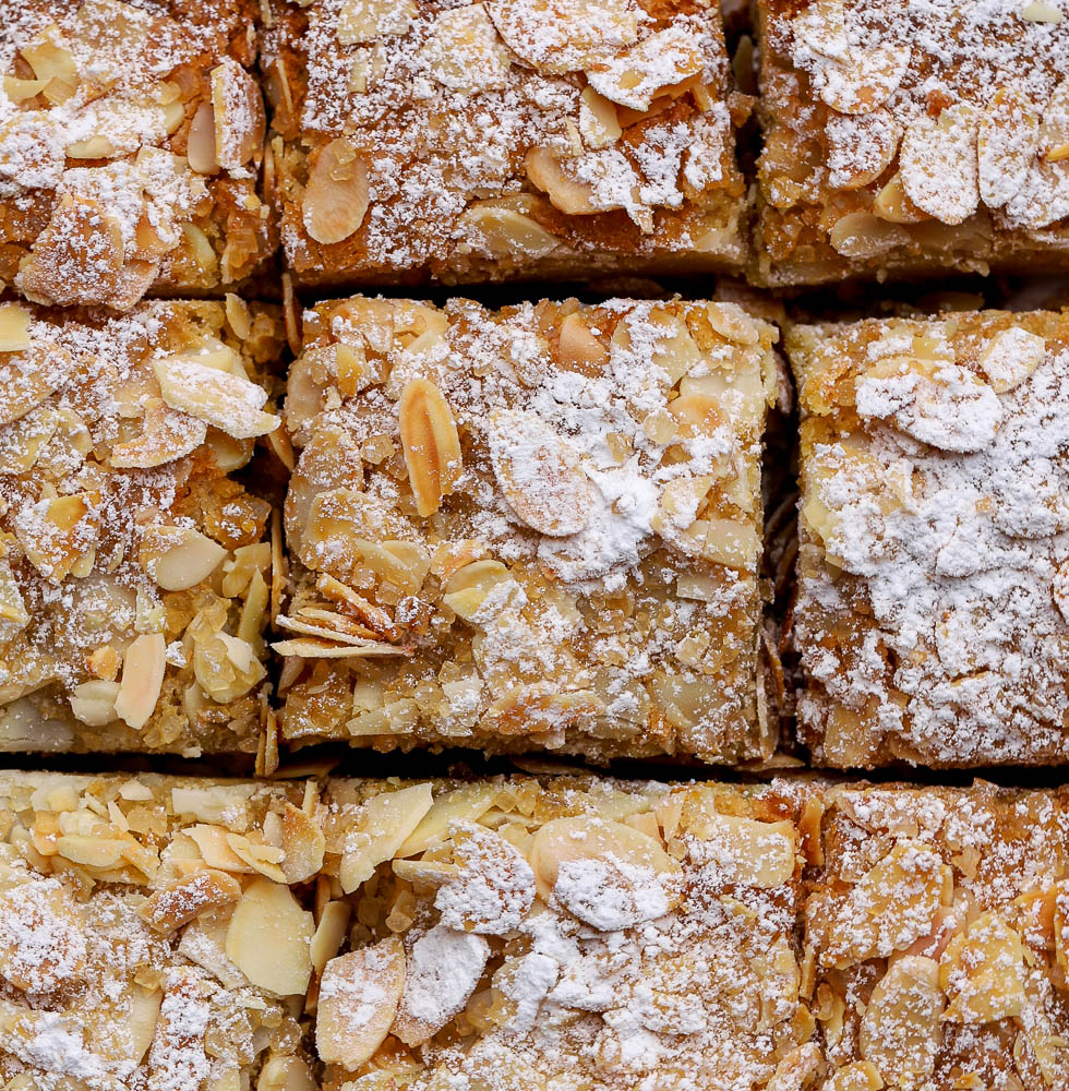 Simple And Delicious Almond Croissant Blondies