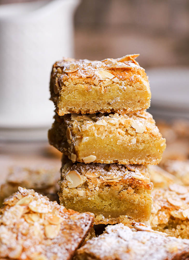 Simple And Delicious Almond Croissant Blondies