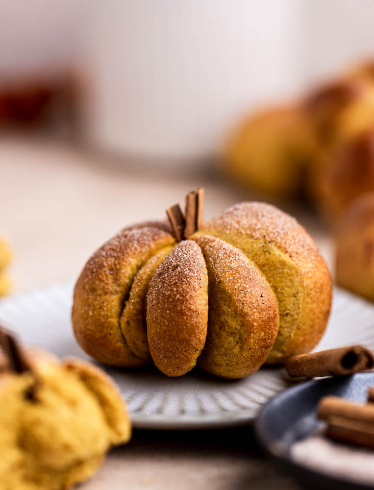 Pumpkin Buns