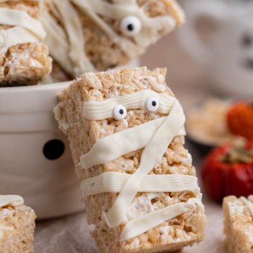 Rice Krispie Mummies